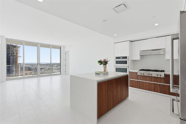 400 CENTRAL AVENUE 1803, St Petersburg, FL 33701