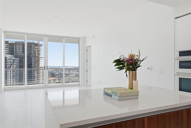 400 CENTRAL AVENUE 1803, St Petersburg, FL 33701