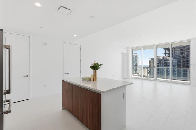 400 CENTRAL AVENUE 1803, St Petersburg, FL 33701