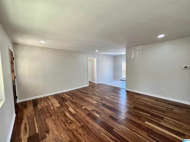 645 SKYVIEW LAKE ROAD, Warrior, AL 35180