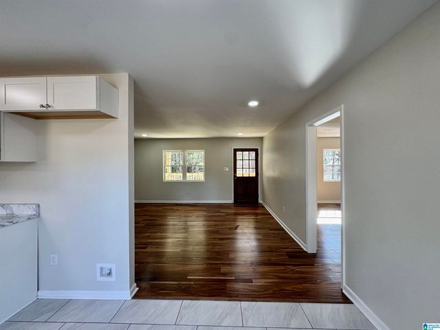 645 SKYVIEW LAKE ROAD, Warrior, AL 35180