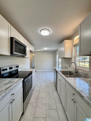 645 SKYVIEW LAKE ROAD, Warrior, AL 35180