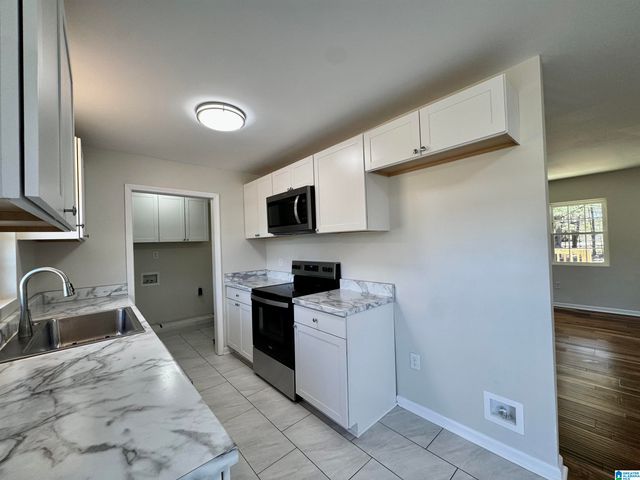 645 SKYVIEW LAKE ROAD, Warrior, AL 35180