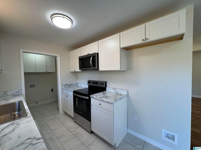 645 SKYVIEW LAKE ROAD, Warrior, AL 35180