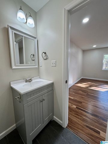 645 SKYVIEW LAKE ROAD, Warrior, AL 35180