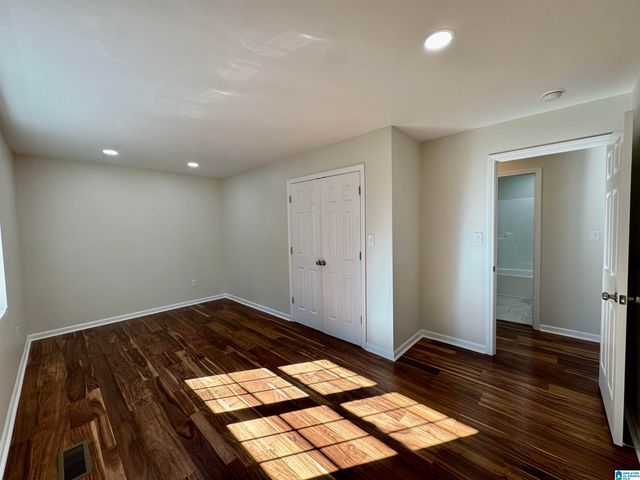 645 SKYVIEW LAKE ROAD, Warrior, AL 35180