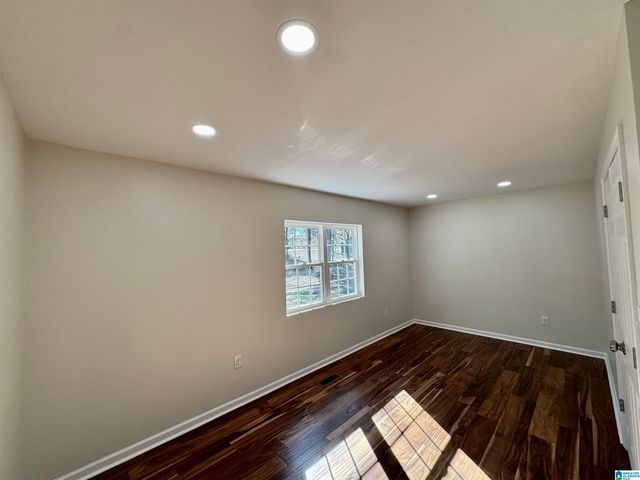 645 SKYVIEW LAKE ROAD, Warrior, AL 35180