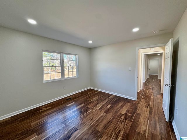 645 SKYVIEW LAKE ROAD, Warrior, AL 35180