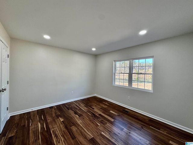 645 SKYVIEW LAKE ROAD, Warrior, AL 35180