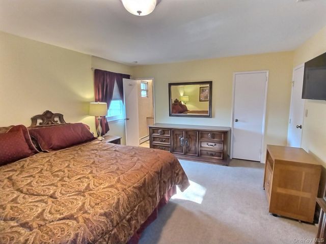 3452 Turf Road, Oceanside, NY 11572
