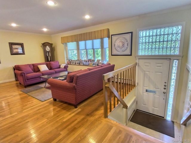 3452 Turf Road, Oceanside, NY 11572