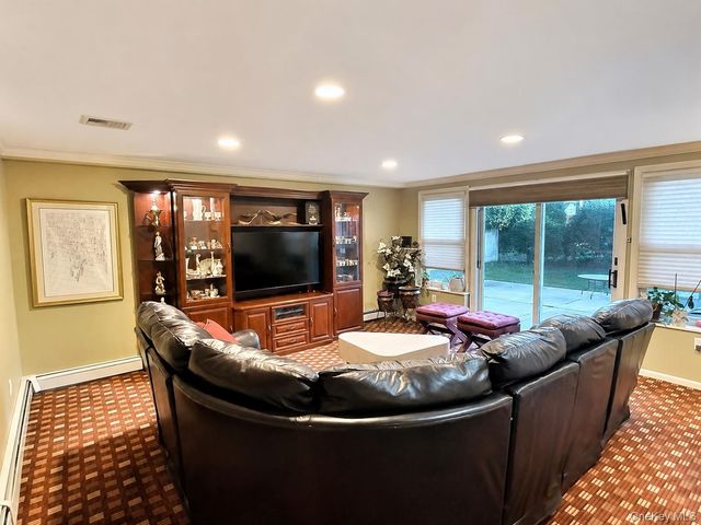 3452 Turf Road, Oceanside, NY 11572