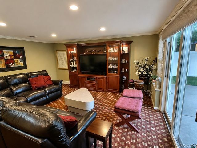 3452 Turf Road, Oceanside, NY 11572