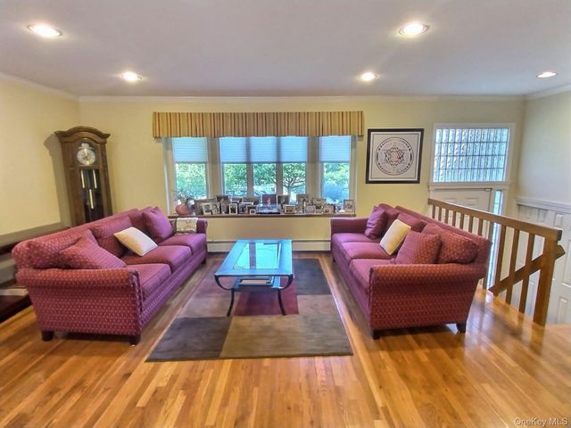 3452 Turf Road, Oceanside, NY 11572