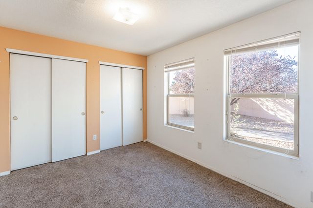 1527 Los Jardines Place NW, Albuquerque, NM 87104