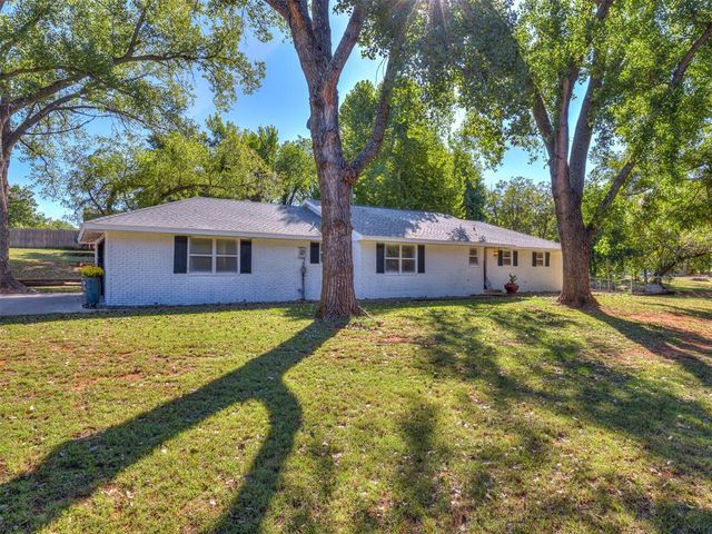 12724 S Coltrane Road, Edmond, OK 73034