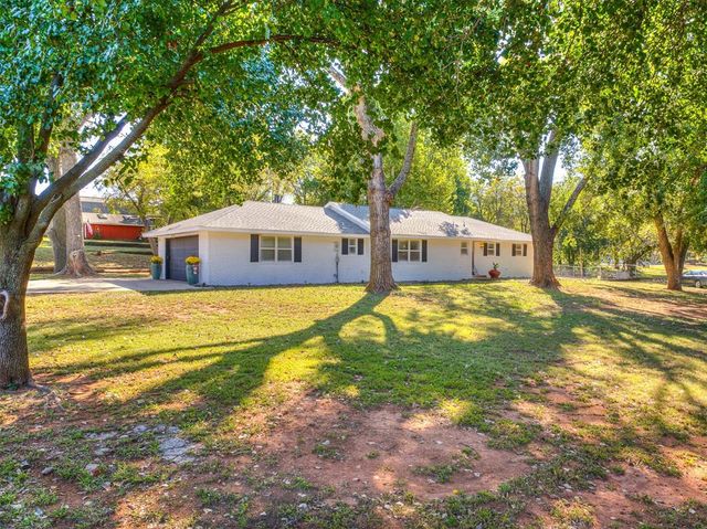 12724 S Coltrane Road, Edmond, OK 73034