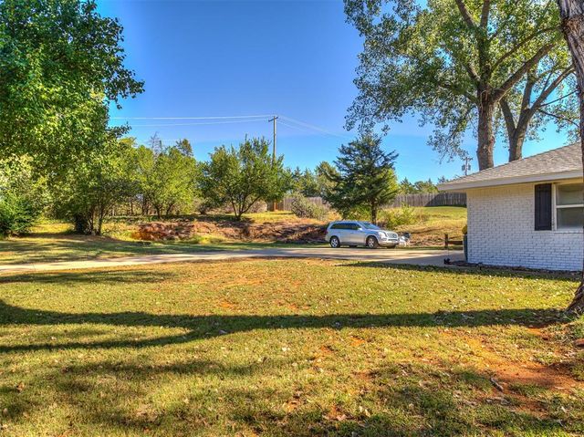 12724 S Coltrane Road, Edmond, OK 73034