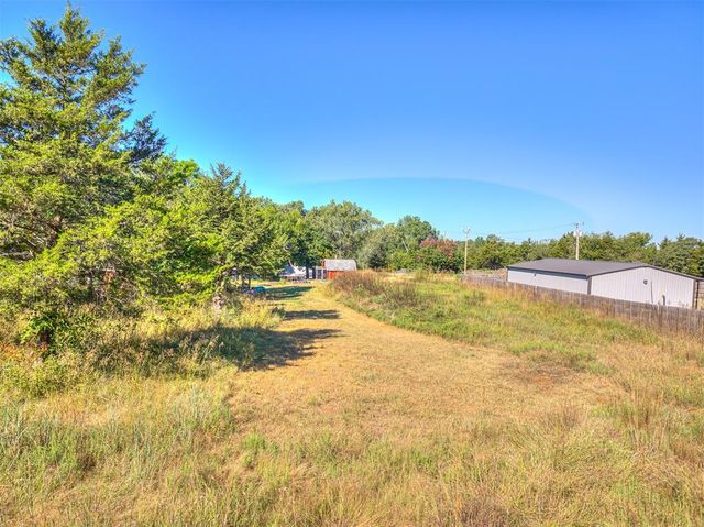 12724 S Coltrane Road, Edmond, OK 73034