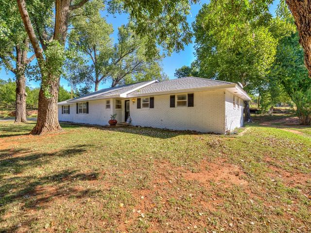 12724 S Coltrane Road, Edmond, OK 73034