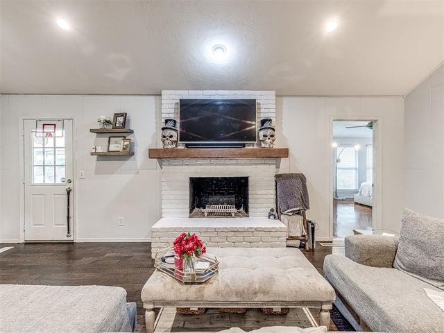 12724 S Coltrane Road, Edmond, OK 73034