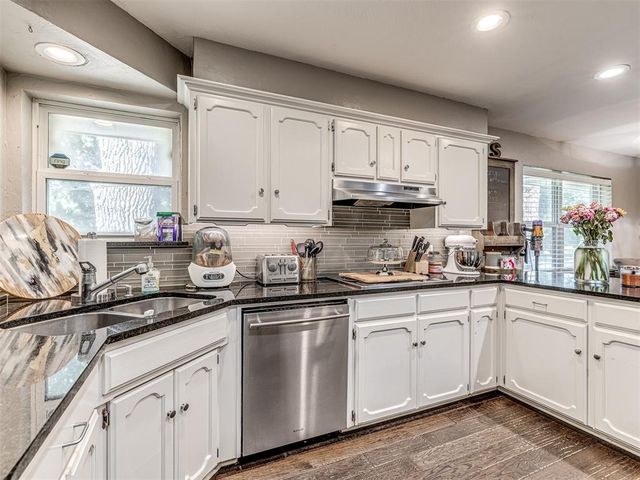 12724 S Coltrane Road, Edmond, OK 73034