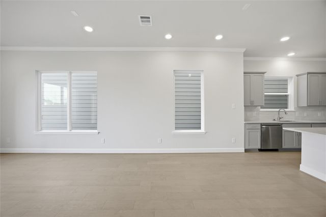 5668 Nolda Street, Houston, TX 77007