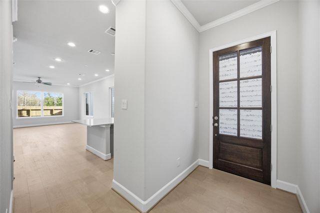 5668 Nolda Street, Houston, TX 77007