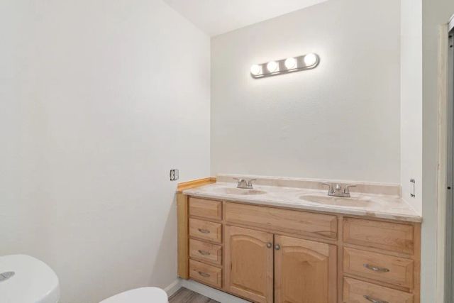 5655 Falling Leaf, Jurupa Valley, CA 92509
