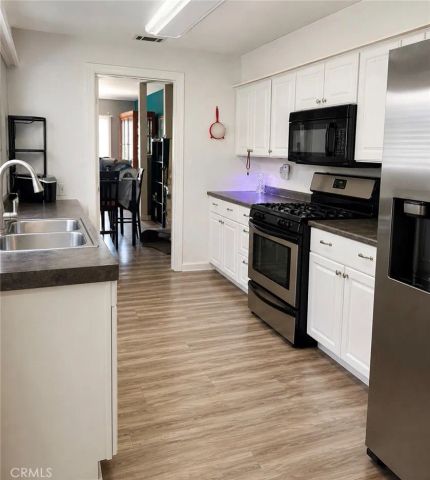 5655 Falling Leaf, Jurupa Valley, CA 92509