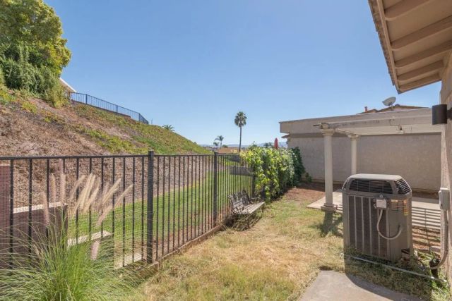 5655 Falling Leaf, Jurupa Valley, CA 92509