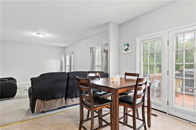 5355 Angel Oaks Drive, Winston-salem, NC 27105