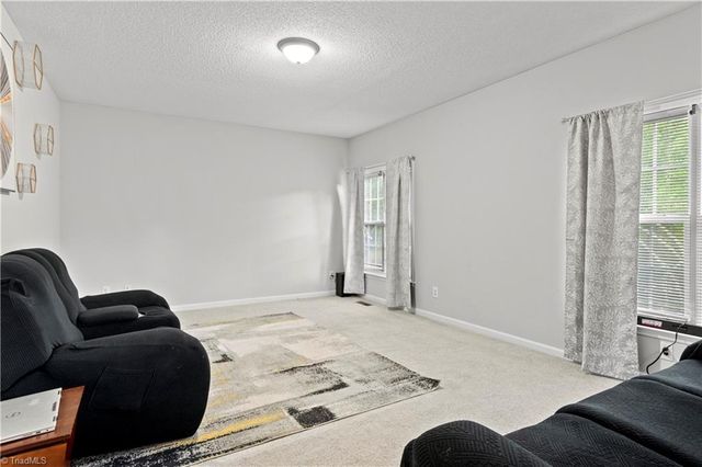 5355 Angel Oaks Drive, Winston-salem, NC 27105