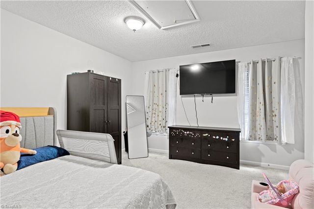 5355 Angel Oaks Drive, Winston-salem, NC 27105
