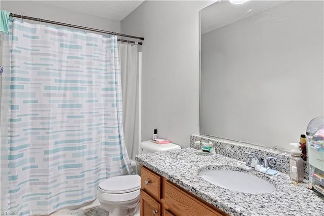 5355 Angel Oaks Drive, Winston-salem, NC 27105