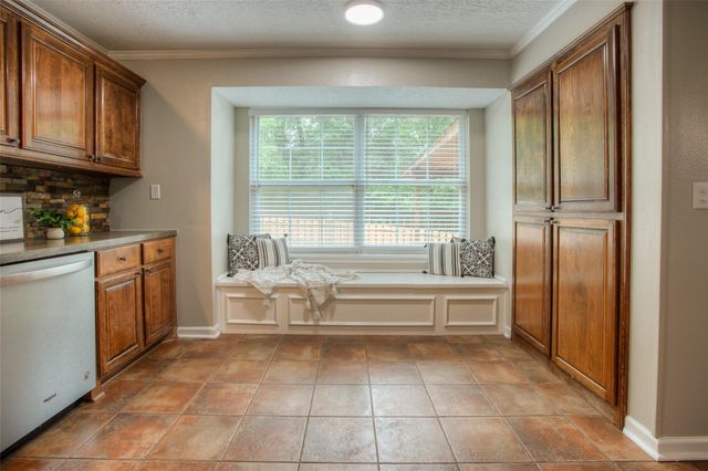 6016 Teas Nursery Road, Conroe, TX 77304