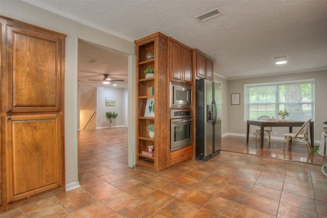 6016 Teas Nursery Road, Conroe, TX 77304