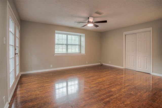 6016 Teas Nursery Road, Conroe, TX 77304