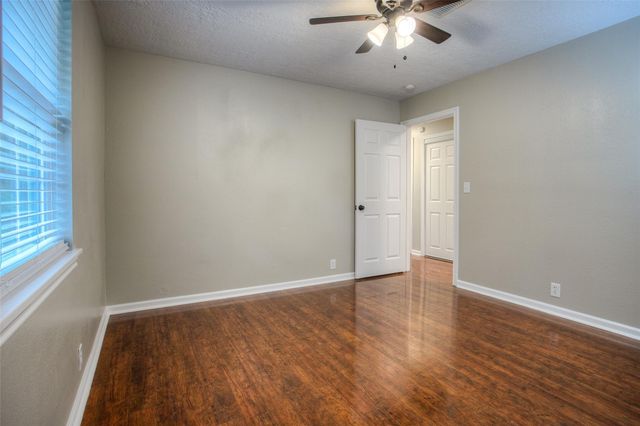 6016 Teas Nursery Road, Conroe, TX 77304