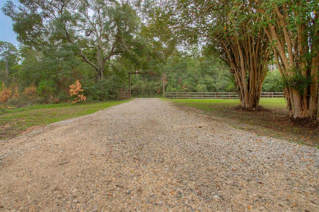 6016 Teas Nursery Road, Conroe, TX 77304