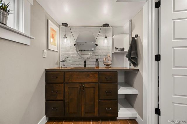 2805 S Sherman Street, Englewood, CO 80113