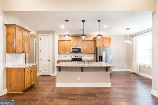 213 Barnyard Way, Perry, GA 31069