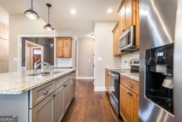 213 Barnyard Way, Perry, GA 31069