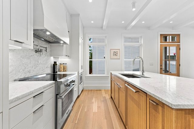 13 Hubbard Avenue, Cambridge, MA 02140