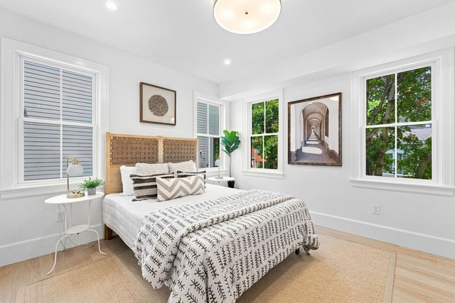 13 Hubbard Avenue, Cambridge, MA 02140