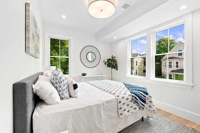 13 Hubbard Avenue, Cambridge, MA 02140