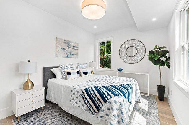 13 Hubbard Avenue, Cambridge, MA 02140