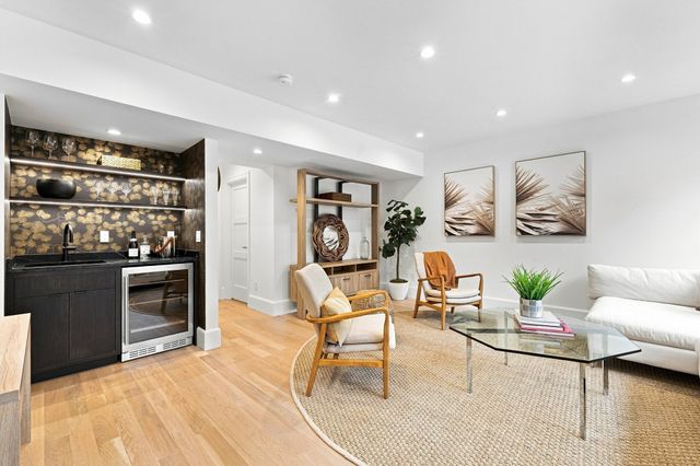 13 Hubbard Avenue, Cambridge, MA 02140