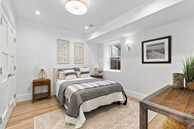 13 Hubbard Avenue, Cambridge, MA 02140