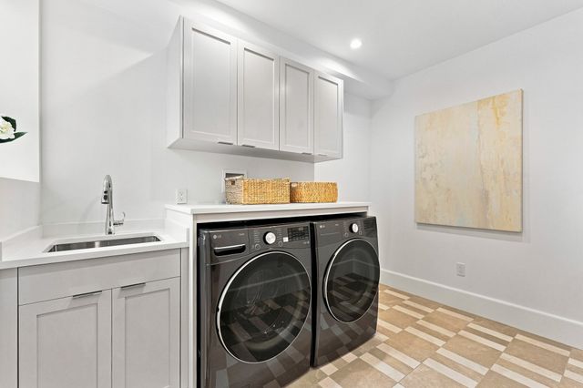13 Hubbard Avenue, Cambridge, MA 02140